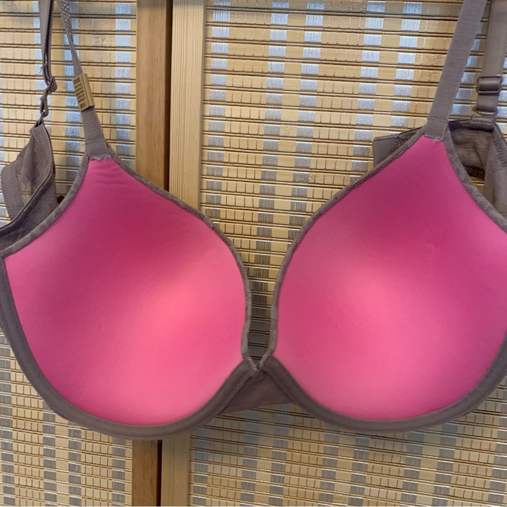 VS PINK wear everywhere push up bra NWT - Picture 4 of 5